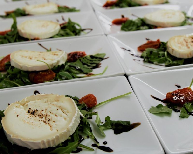 Carpaccio z buraka i kozy